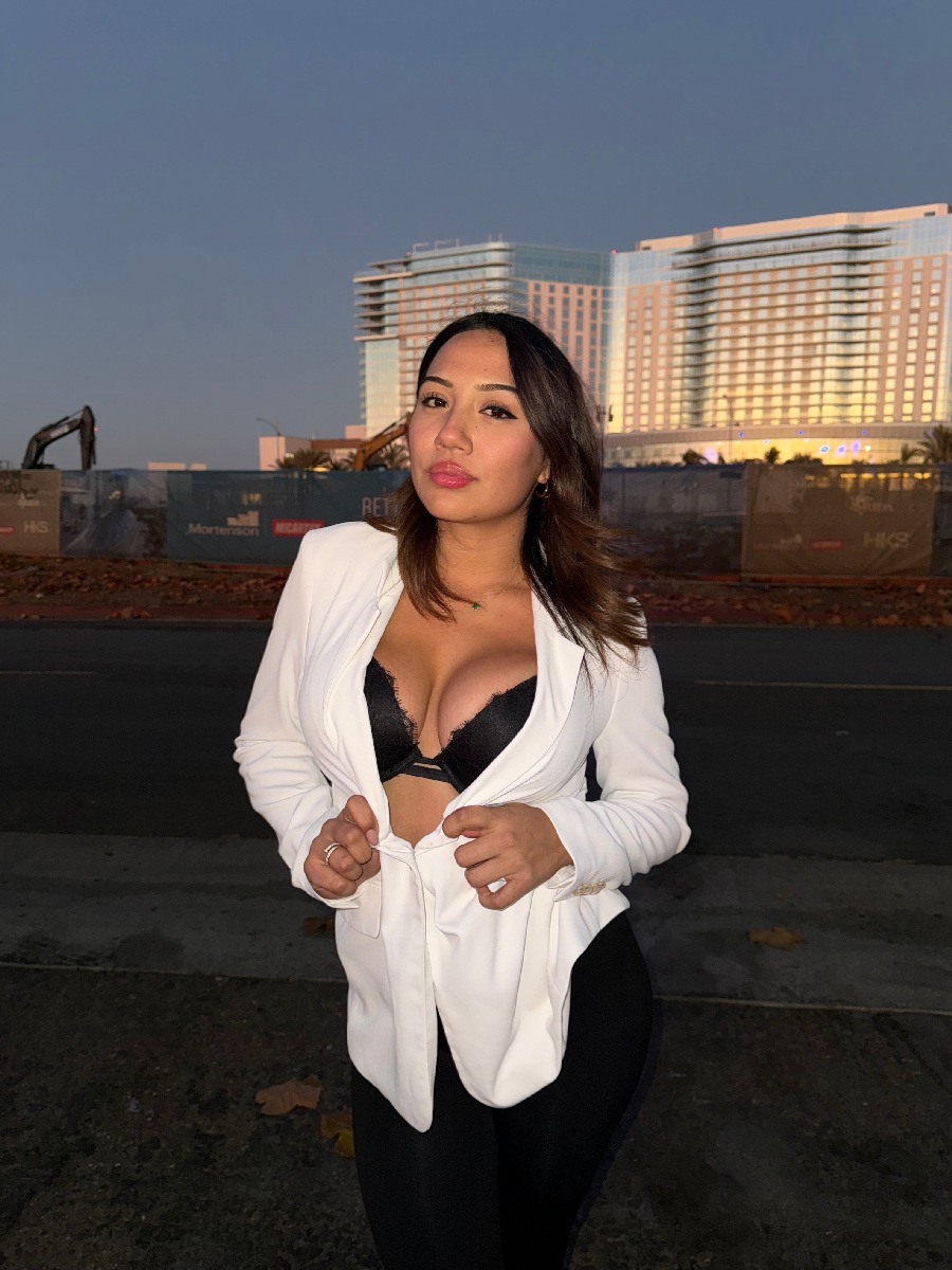 Take a pause and enjoy Ali Cruz — streaming from Shubra el Heima