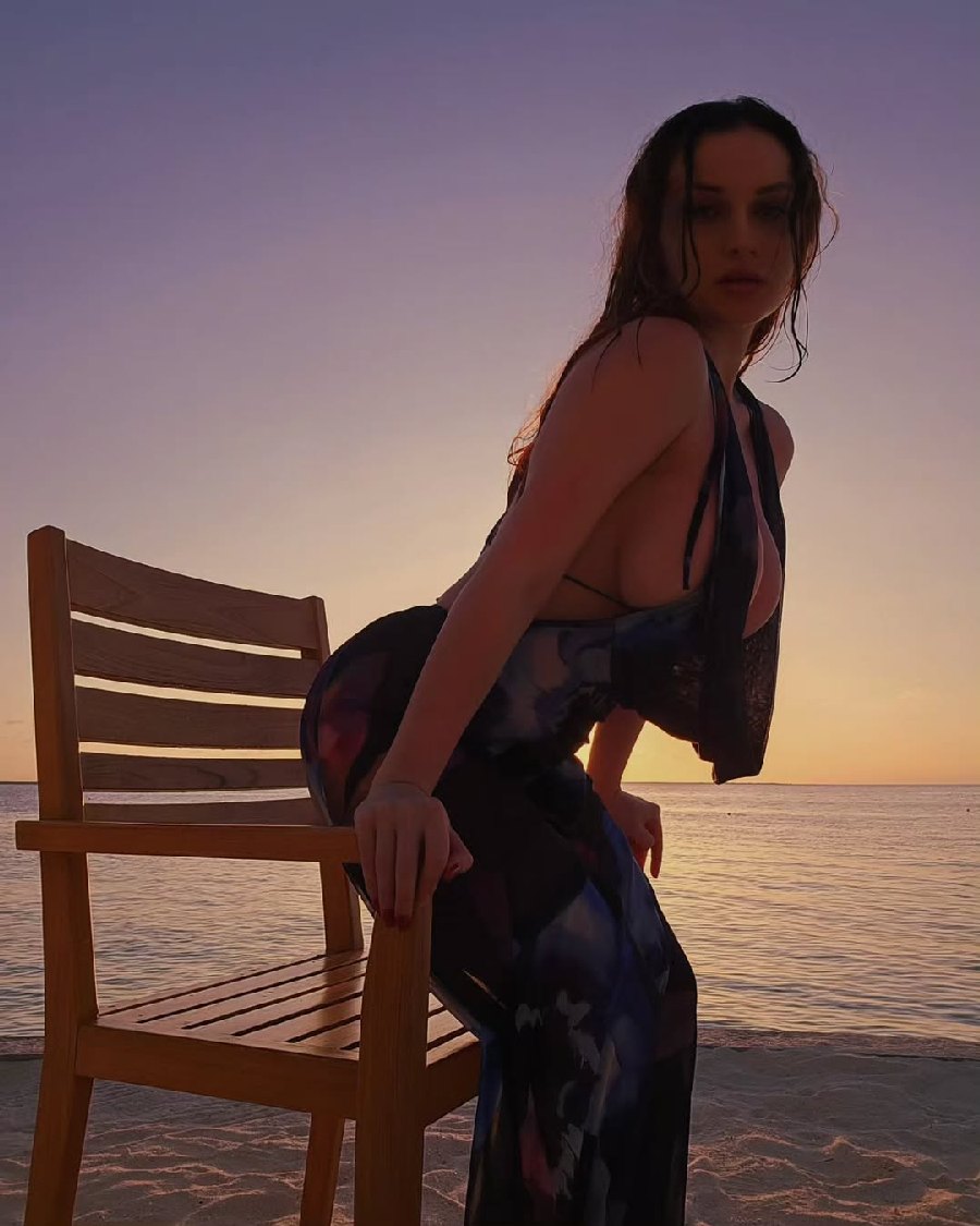 Sexy girl Miranda Faith nude in Shubra el Heima