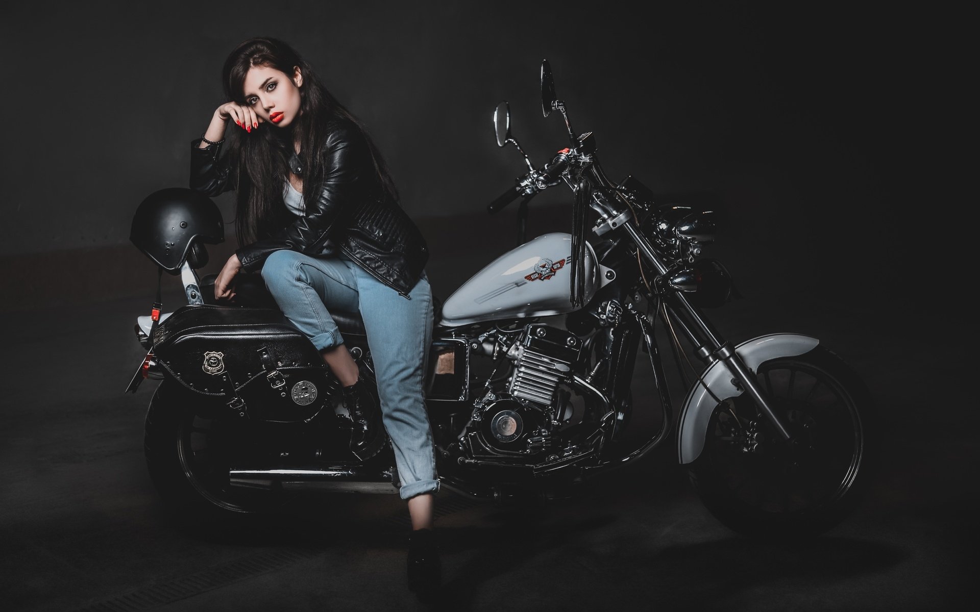 Biker girls: style and drive in Shubra el Heima