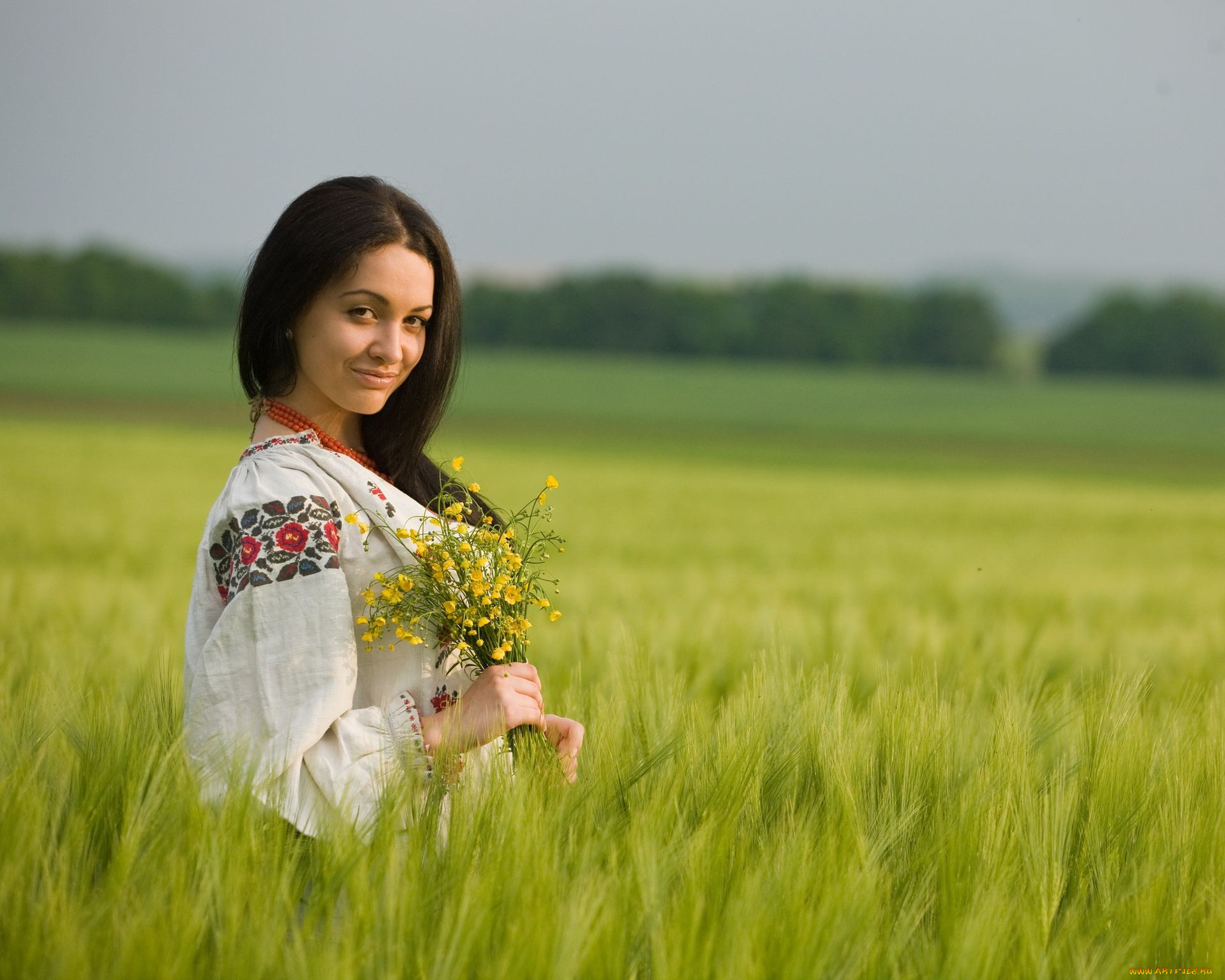 Women in Slavic costumes in Shubra el Heima