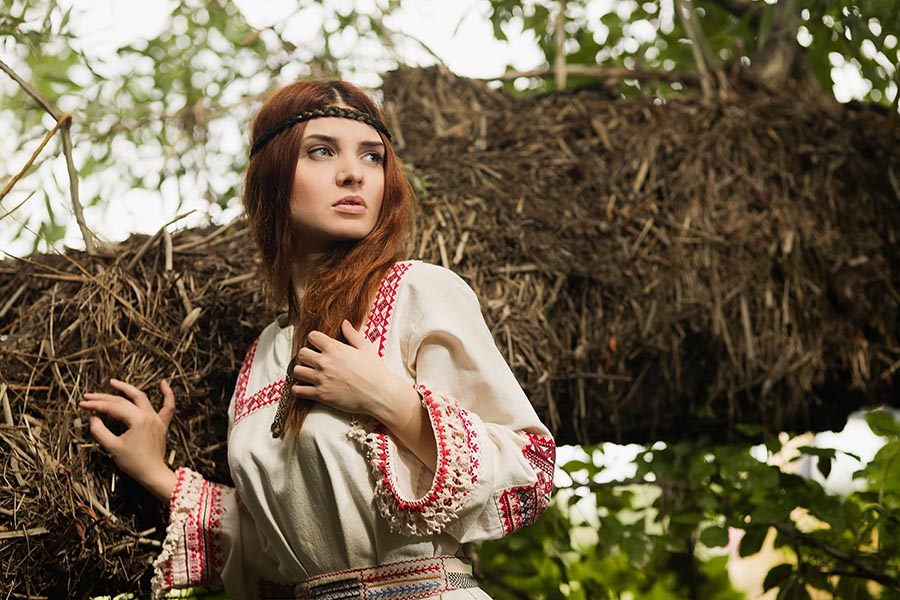 Women in Slavic costumes in Shubra el Heima