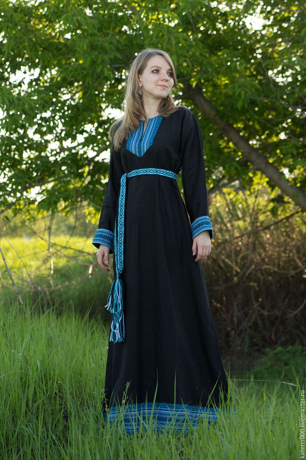 Women in Slavic costumes in Shubra el Heima