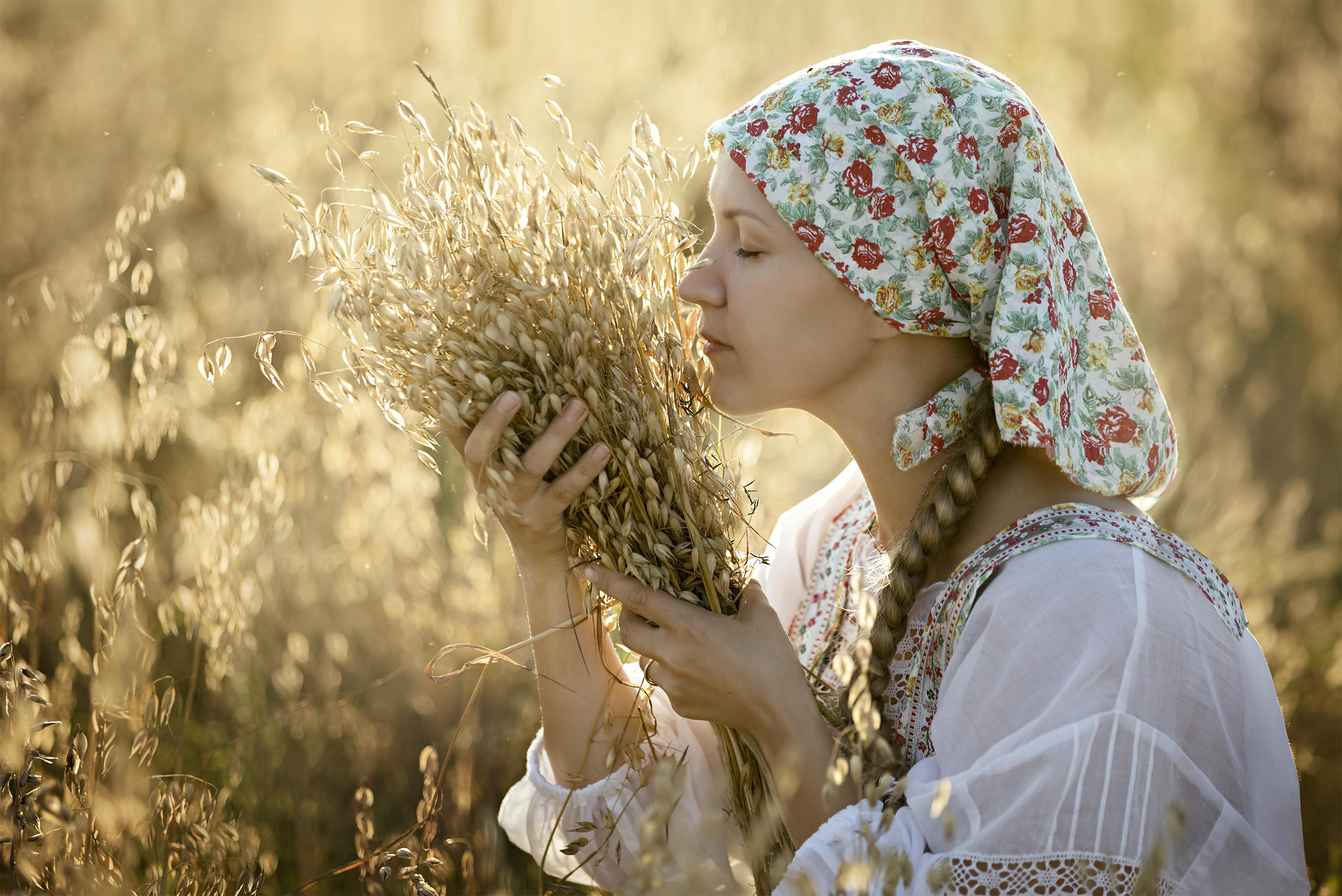 Photo Women in Slavic costumes in Shubra el Heima