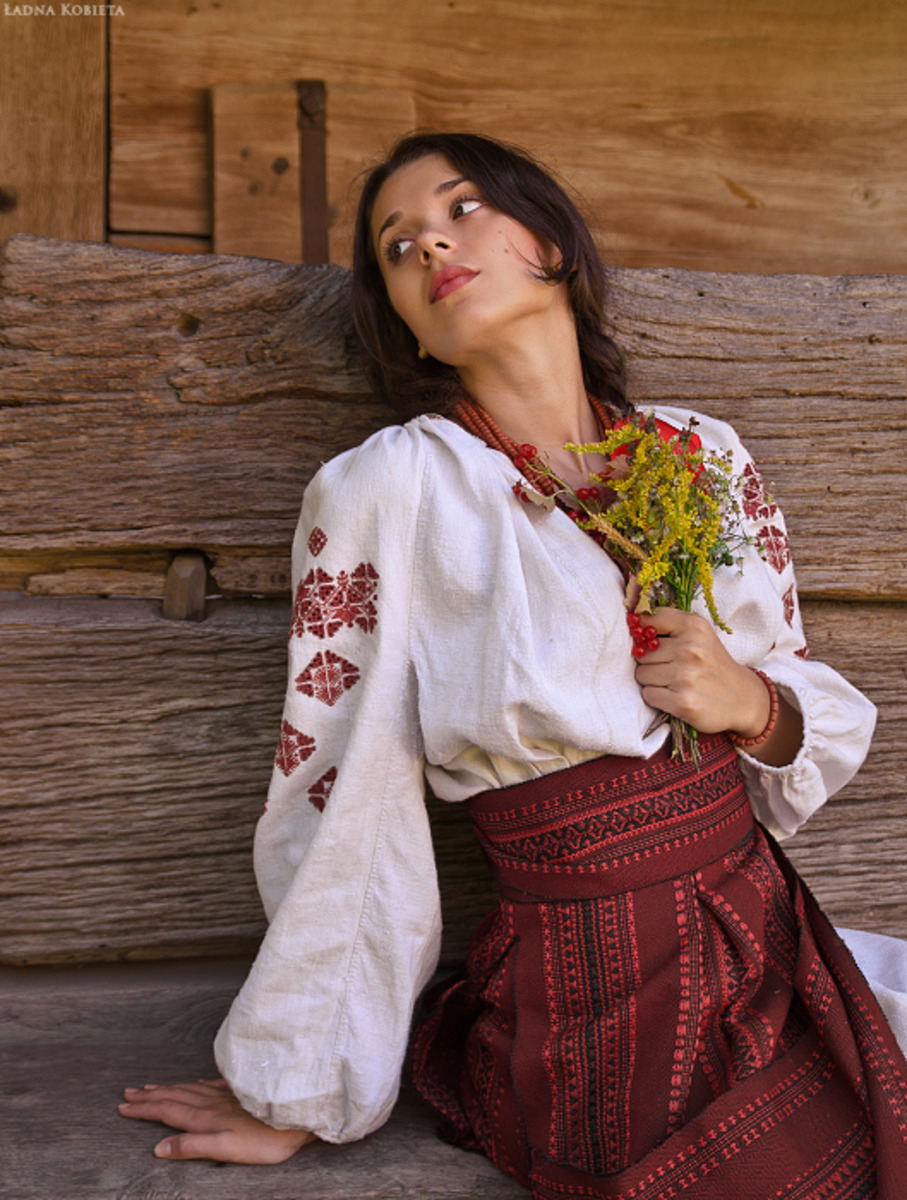 Girls in Slavic costumes in Shubra el Heima