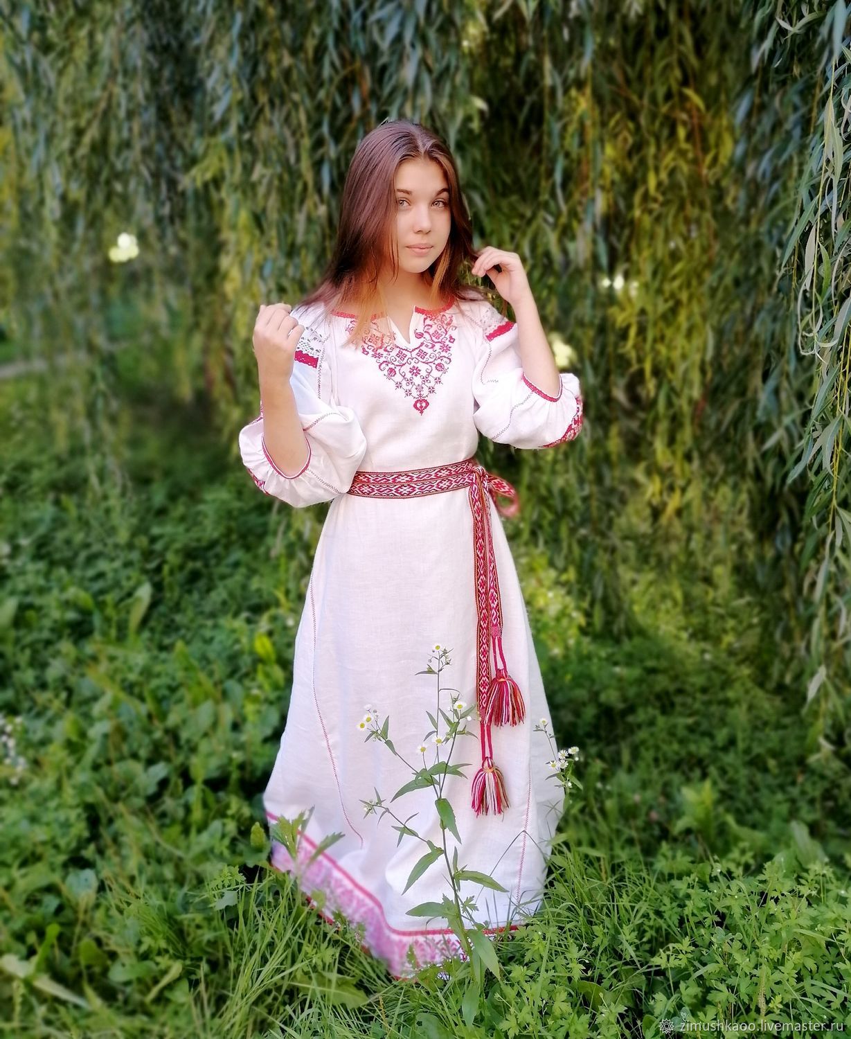 Girl Girls in Slavic costumes in Shubra el Heima